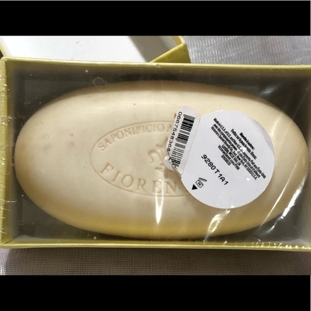 Saponificio Florentino lemon scented soap - Picture 7 of 8